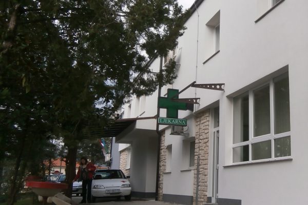 https://wp.idz.hr/wp-content/uploads/2020/01/Ljekarna-buzet-full-600x400.jpg